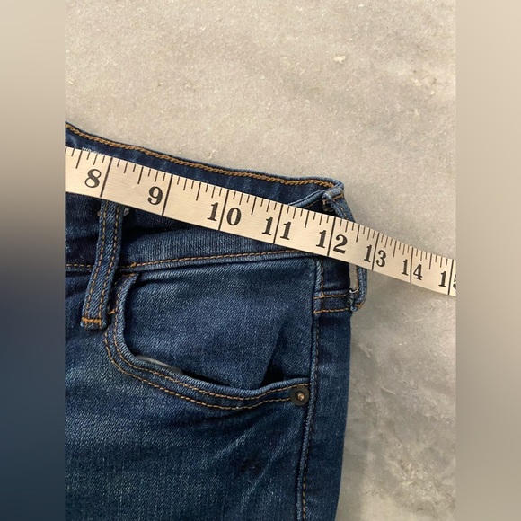 Old Navy Size 2 High Rise Rockstar Skinny Stretch Medium Wash Denim Jeans - Picture 9 of 11